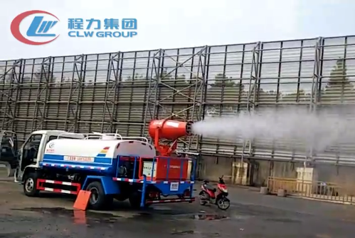 江蘇礦地用福田5方30米霧炮車 現(xiàn)場(chǎng)噴霧效果反饋